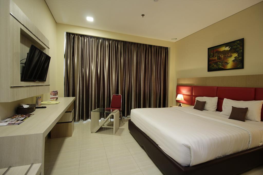 Asoka Luxury Hotel Bandar Lampung Bagian luar foto